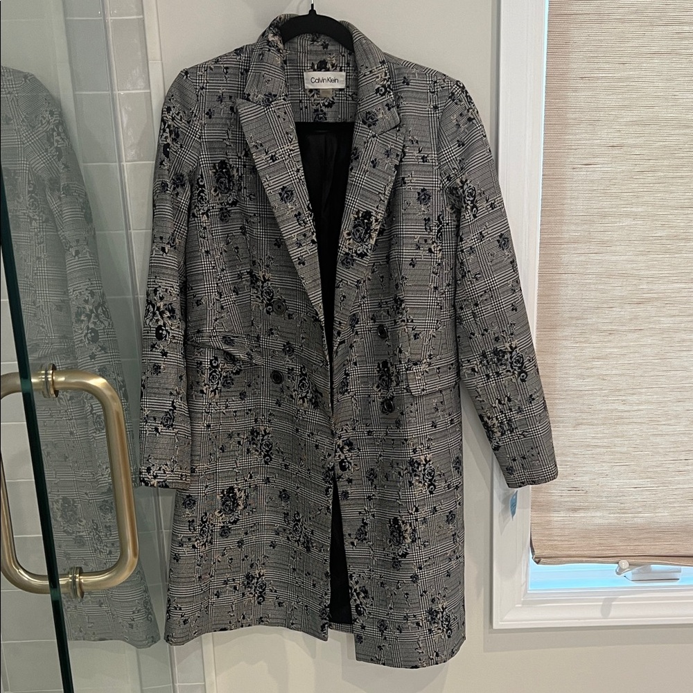 Calvin Klein Women's Black and Gray flower Patterned Blazer/ Trench
